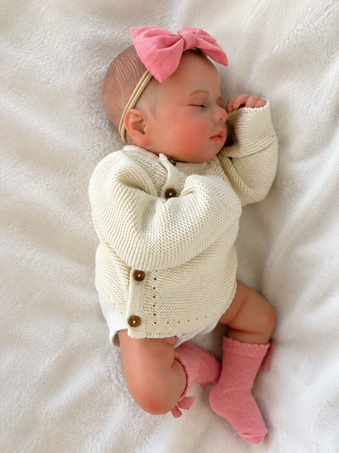 Bella 💕 Muñeca Realista 50cm 2,3kg | Bebé Estilo Reborn Vinilo con Ojos Cerrados