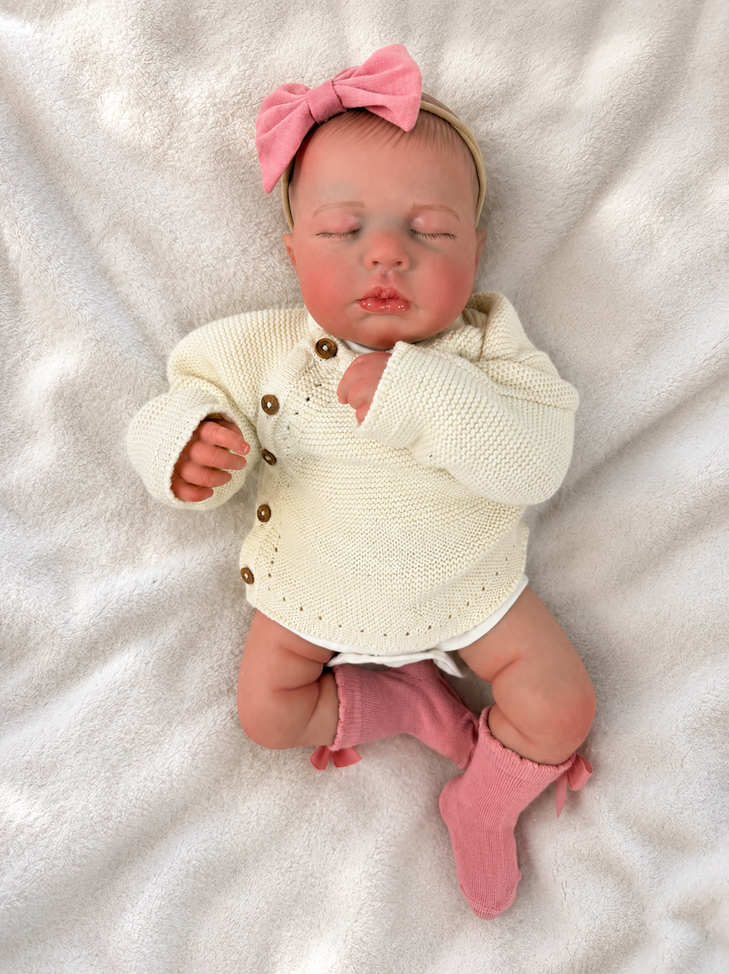 Bella 💕 Muñeca Realista 50cm 2,3kg | Bebé Estilo Reborn Vinilo con Ojos Cerrados