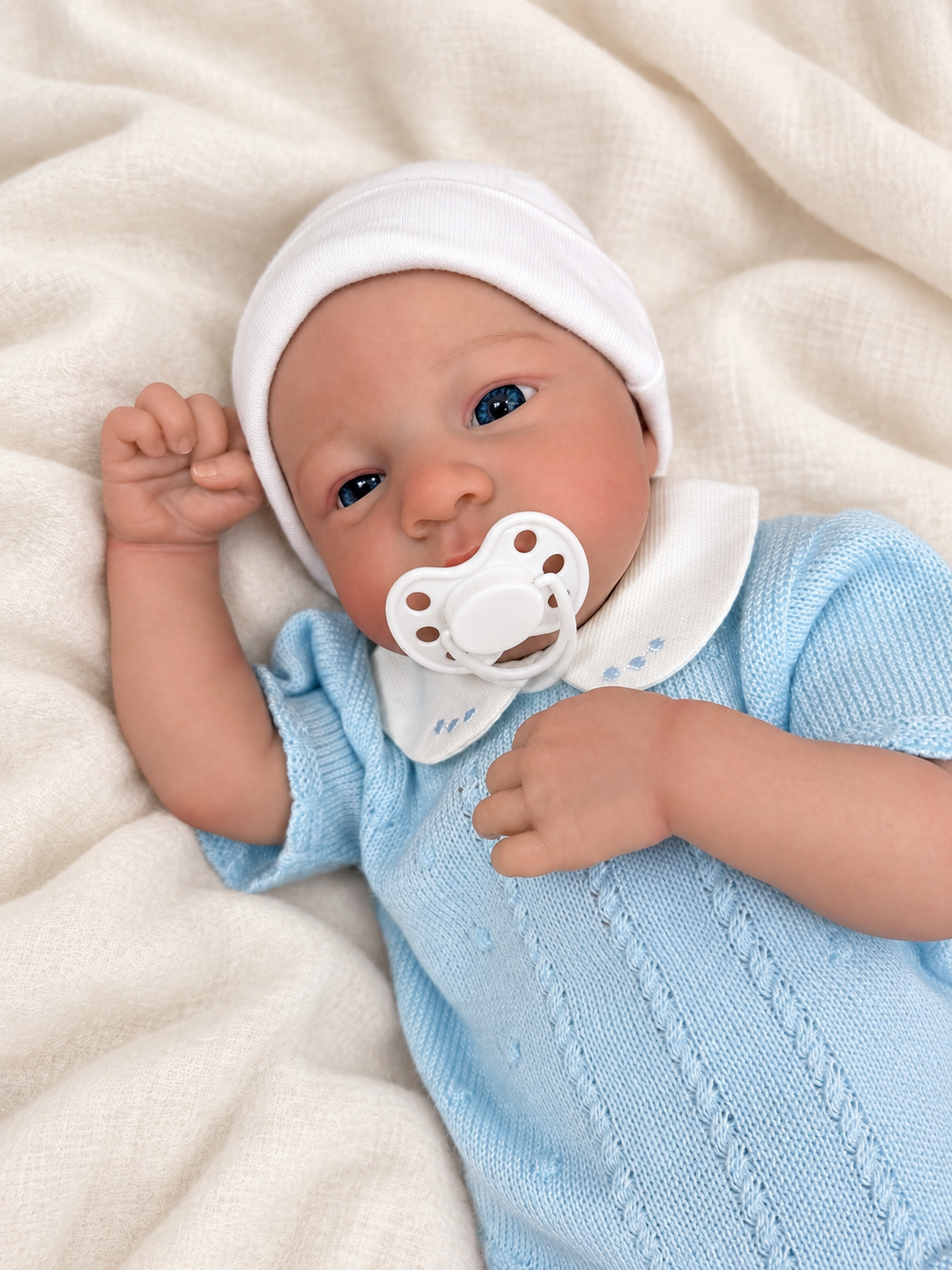 MARC 🎠 Muñeco Realista 44cm 2.3kg | Bebé Estilo Reborn Vinilo con Ojos azules