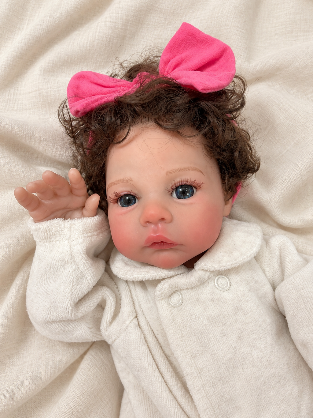 Maca 💛 Muñeca Realista 45cm 850gr | Bebé Estilo Reborn Vinilo con Ojos Azules