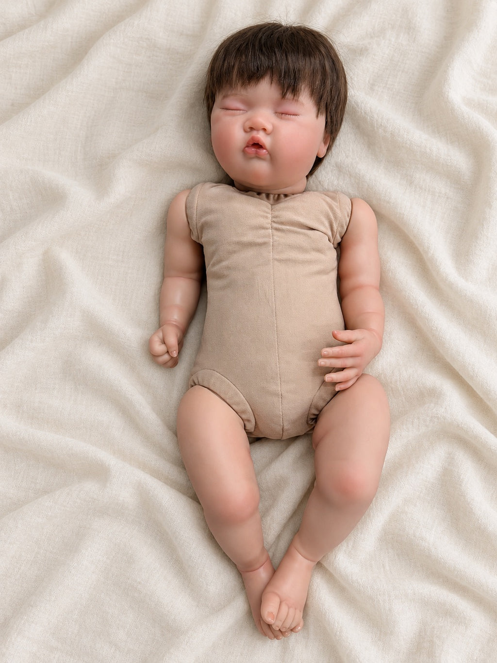 Li 💛 Muñeca Realista 48cm 2,14kg | Bebé Estilo Reborn Vinilo con Ojos Cerrados