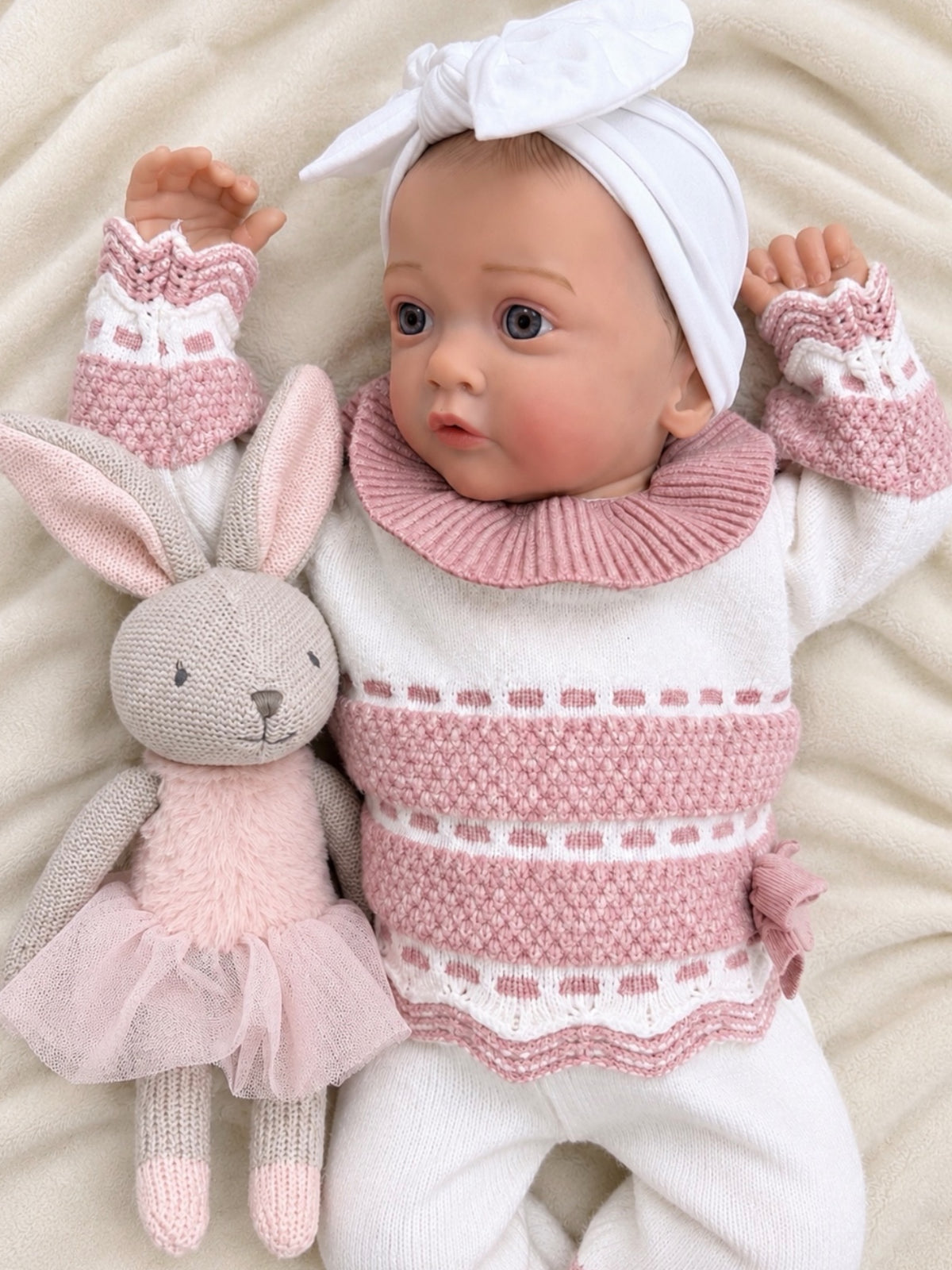 Teresa 🩷 Muñeca Realista 56cm 3,01kg | Bebé Estilo Reborn Vinilo con Ojos Azules